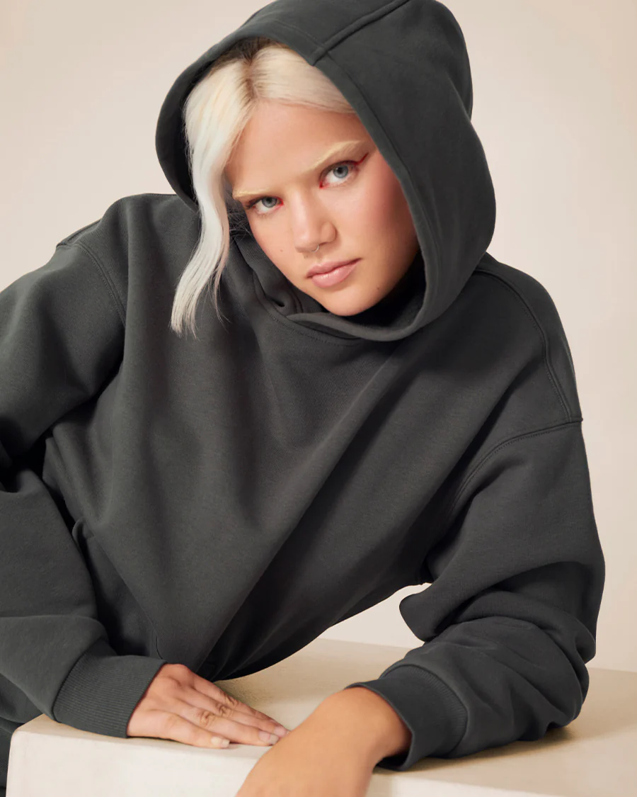 1429-air-whipped-hoodie-forest-1.webp