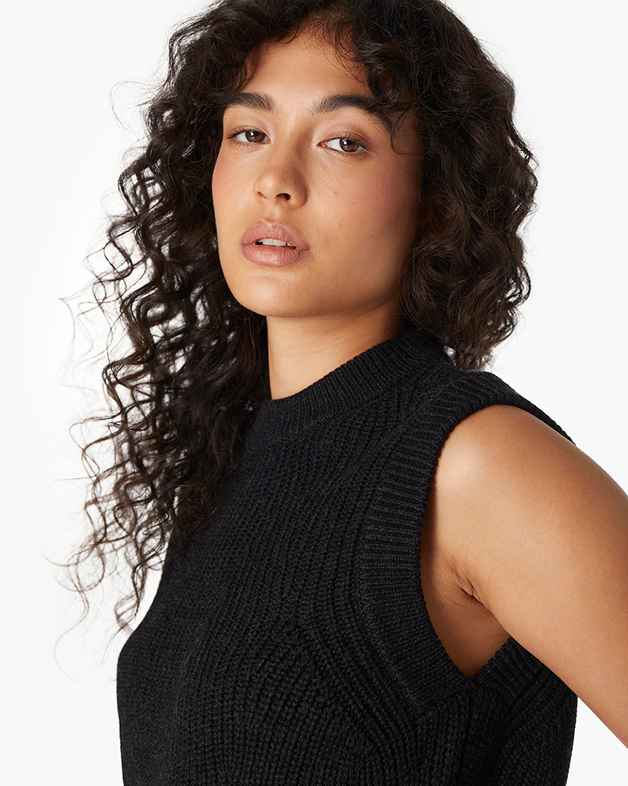 1605-merino-knit-vest-black-1.webp
