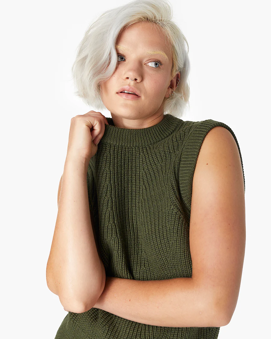 1613-merino-knit-vest-moss-1.webp