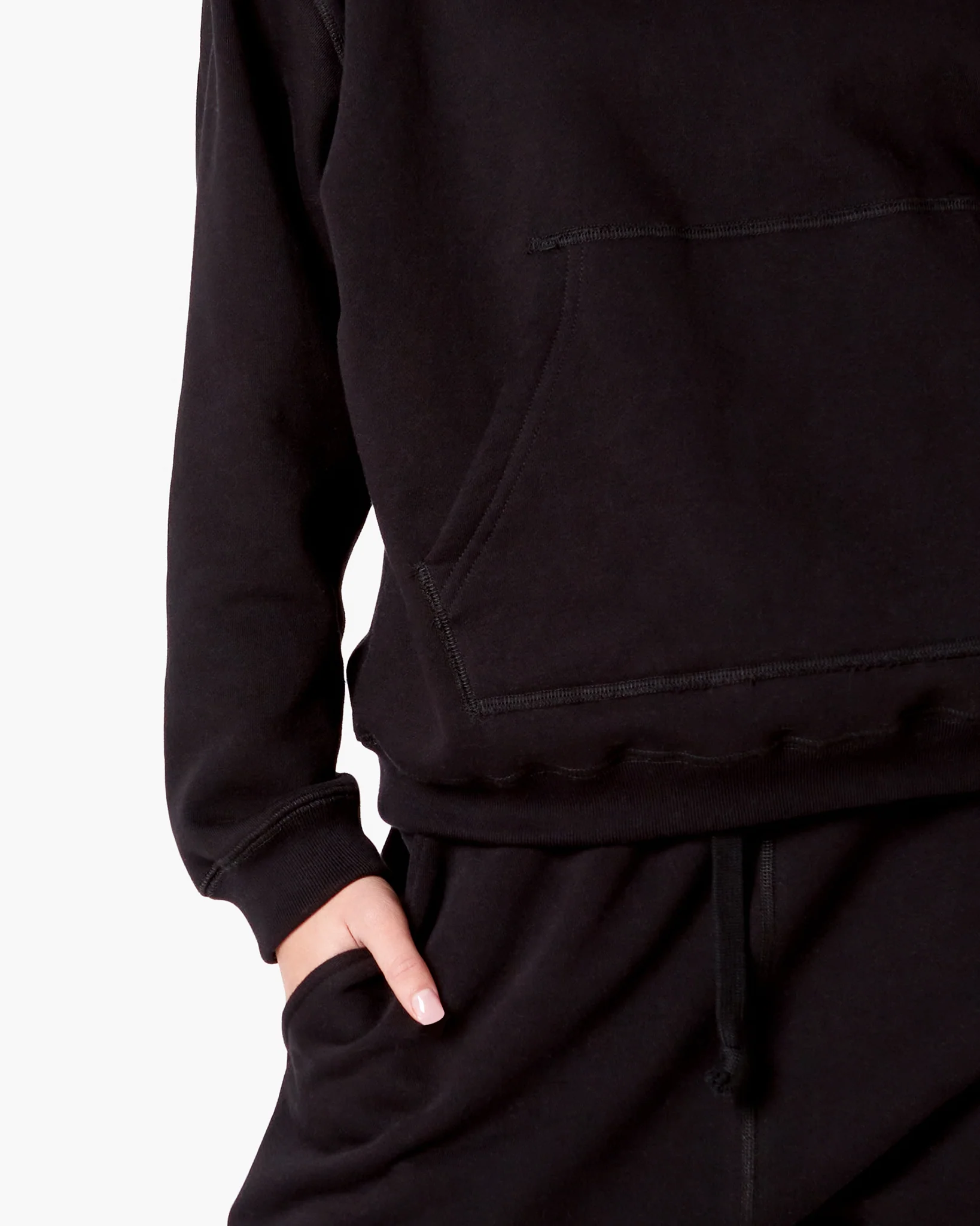 2077-the-warm-hoodie-black-1.webp