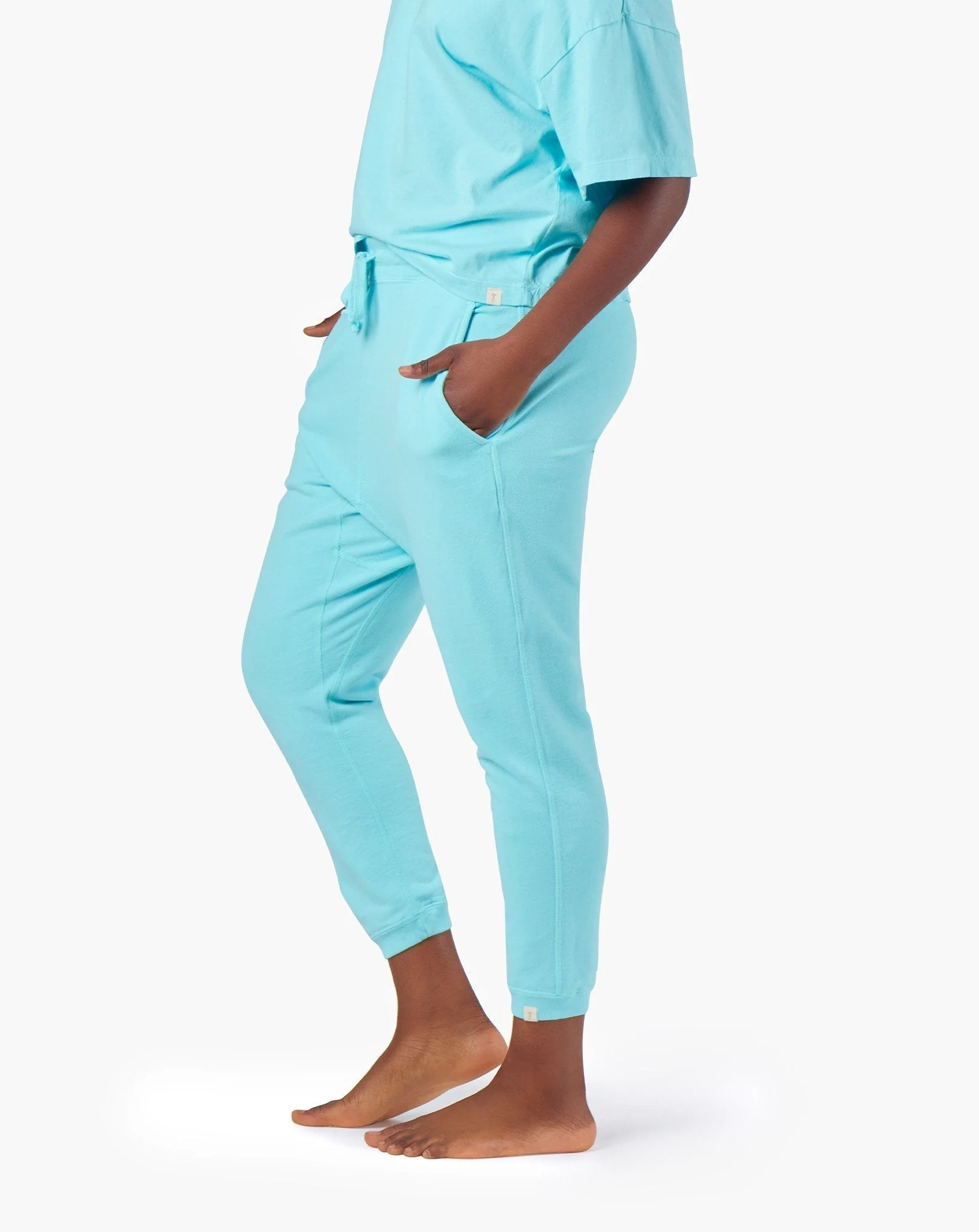 2494-core-jogger-sky-blue-1.webp