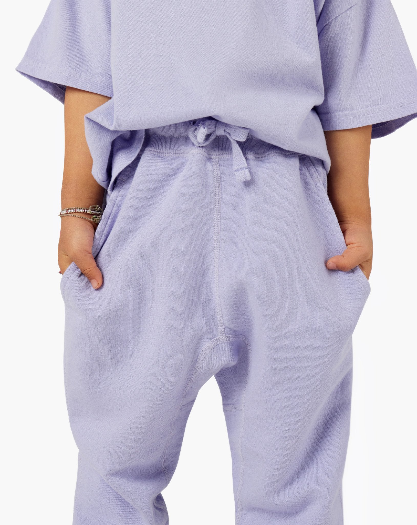 2608-kids-jogger-lovely-lavender-1.webp