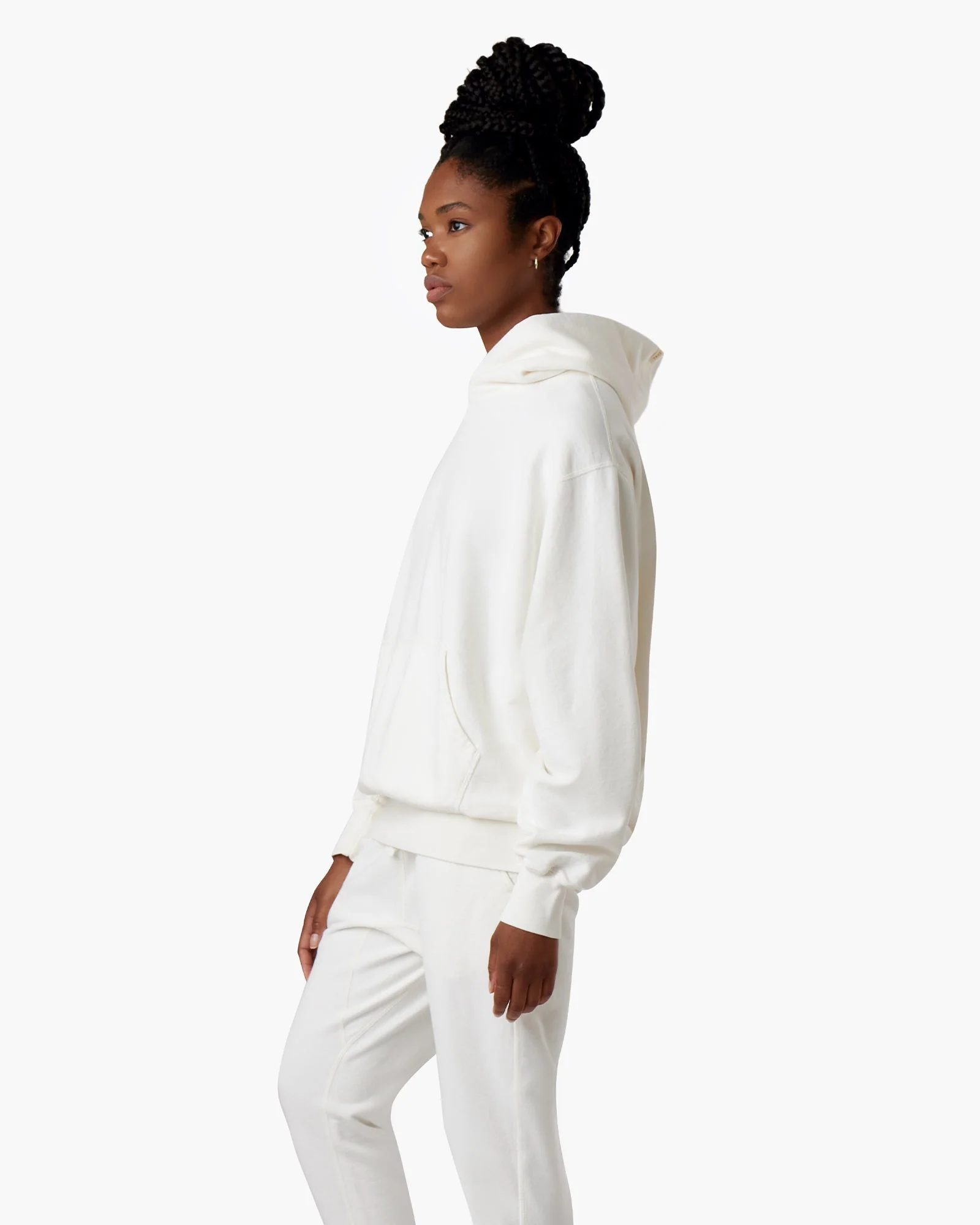 2628-core-hoodie-cream-1.webp