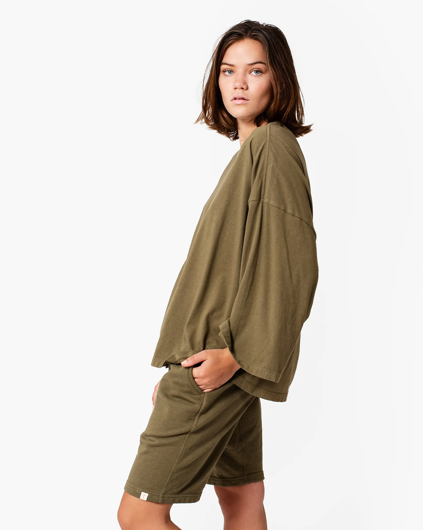 2636-the-longsleeve-tee-1.webp
