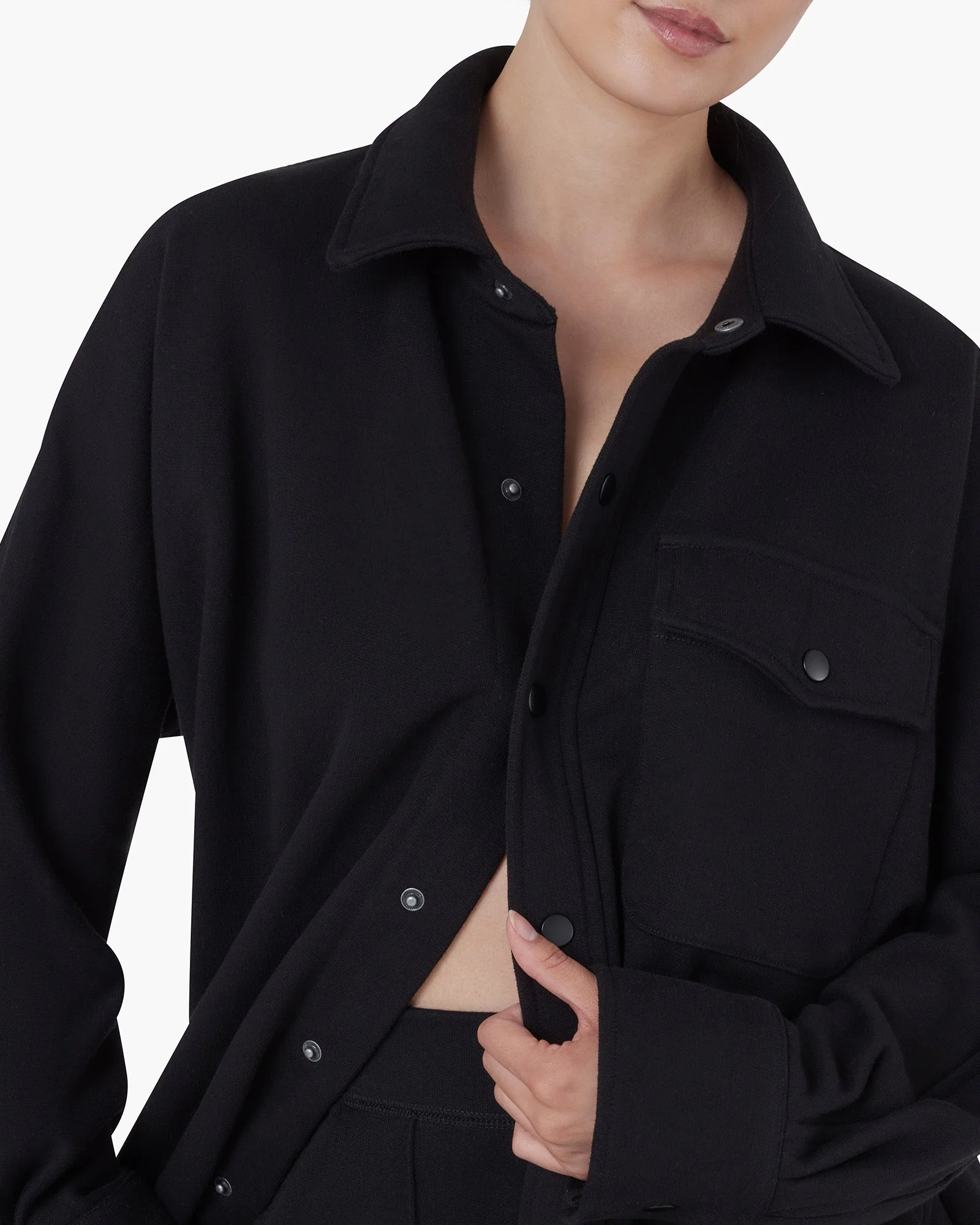 2696-oversized-shirt-jacket-black-1.webp