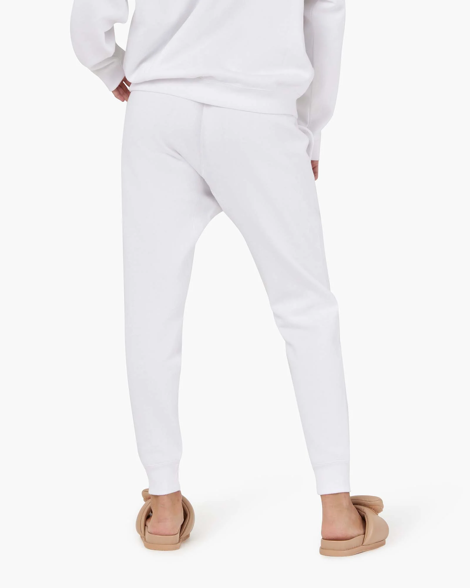 3202-core-fleece-sport-jogger-white-1.webp