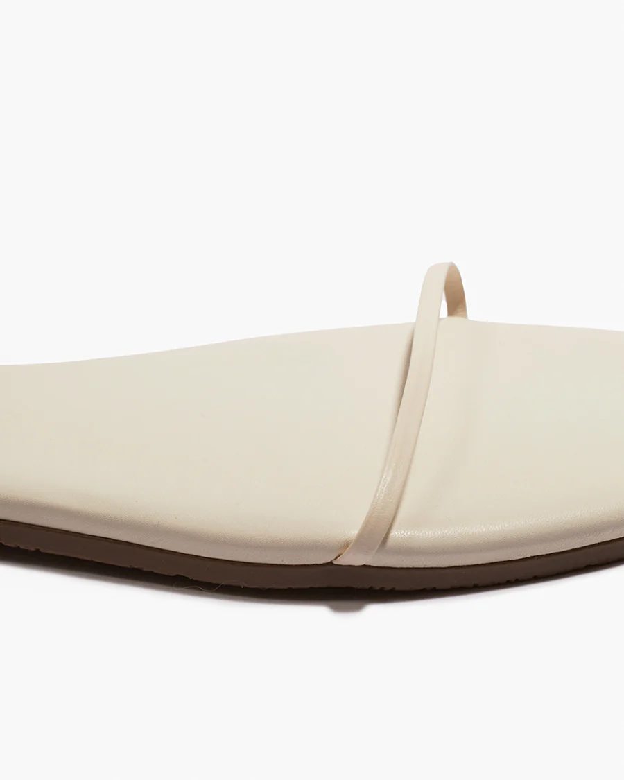 689-square-toe-twiggy-cream-1.webp