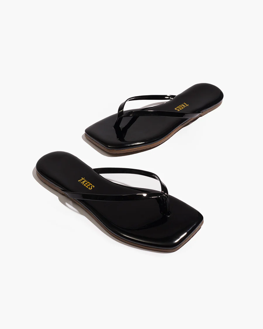 713-square-toe-lily-licorice-1.webp